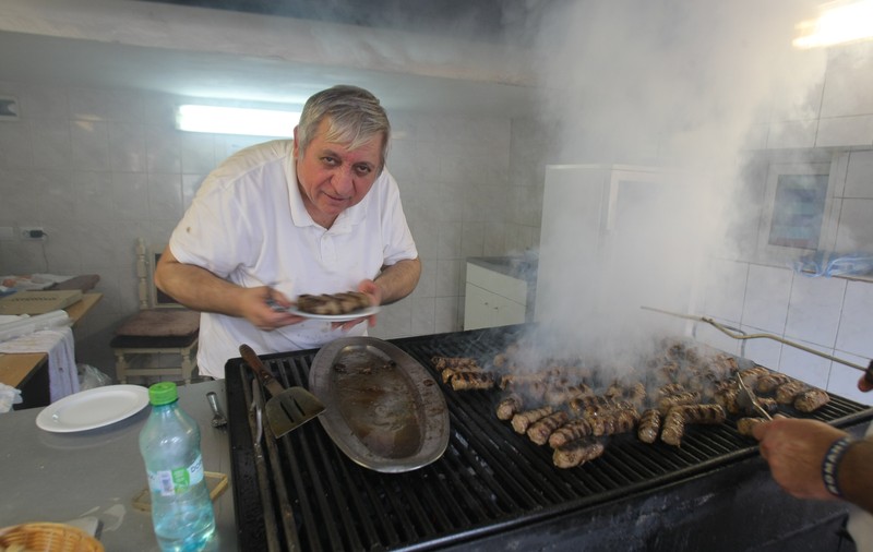 Povestea restaurantului „La Cocoșatu”, închis temporar de ANPC. Rețeta micilor e și acum „puțin secretă”