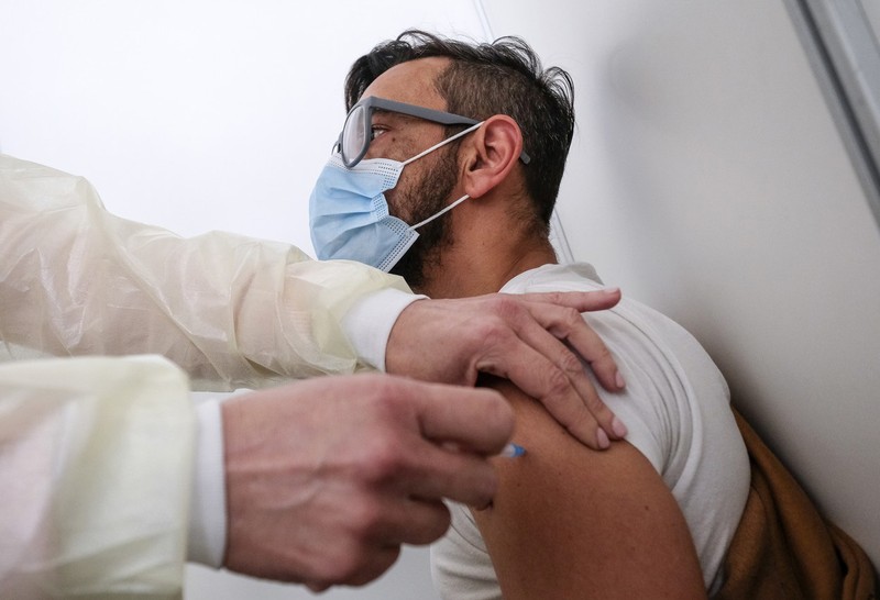 Experţii în sănătate atribuie succesul vaccinării în Portugalia colaborării constructive dintre medici, armată şi autorităţile locale. Foto Profimedia