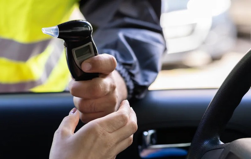 Șoferiță prinsă pe autostradă conducând cu alcoolemie de 4,85 la mie, în Germania: „Îți trebuie antrenament pentru cifra asta”