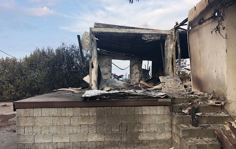 Patru oameni arestați, după ce au jefuit o casă distrusă de incendiile din Grecia