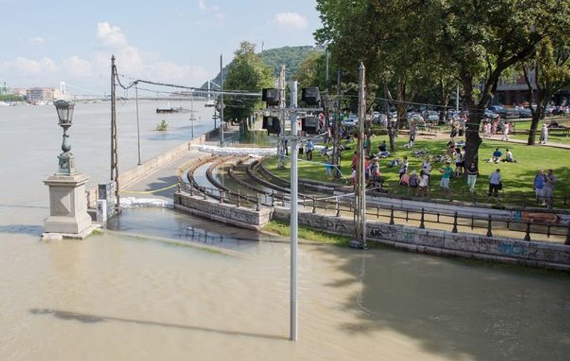 Imagini de GROAZĂ! Uite cum arată Dunărea în Budapesta! | FOTO
