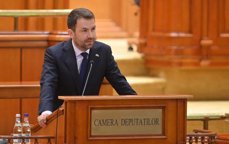 Drulă, către Boloş la dezbaterea moțiunii simple: „Sunteţi unealta cu care guvernează Ciolacu”. Replica ministrului de finanțe