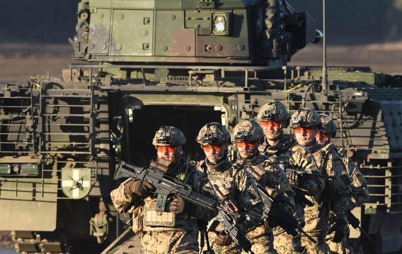 SONDAJ/ Germanii şi francezii nu ar vrea ca NATO să apere România, dacă ar fi atacată. Expert: „Alianţa e solidă. La război merg profesioniştii, restul sunt opinii”
