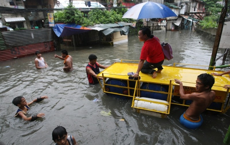 Furtuna tropicală Meari provoacă haos în Filipine