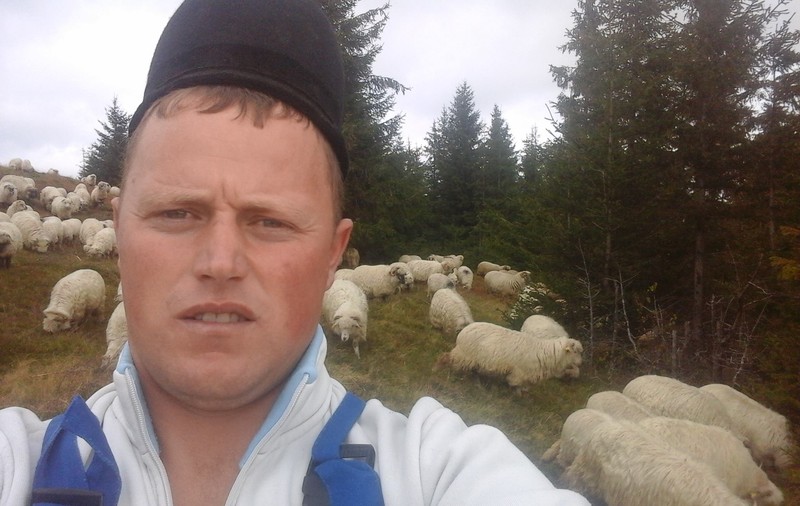 VIN VREMURI GRELE pentru GHIŢĂ CIOBANUL