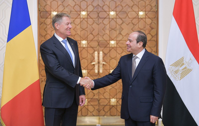 Klaus Iohannis, în Egipt: „România este interesată de stabilizarea situațiilor de criză din Orientul Mijlociu”