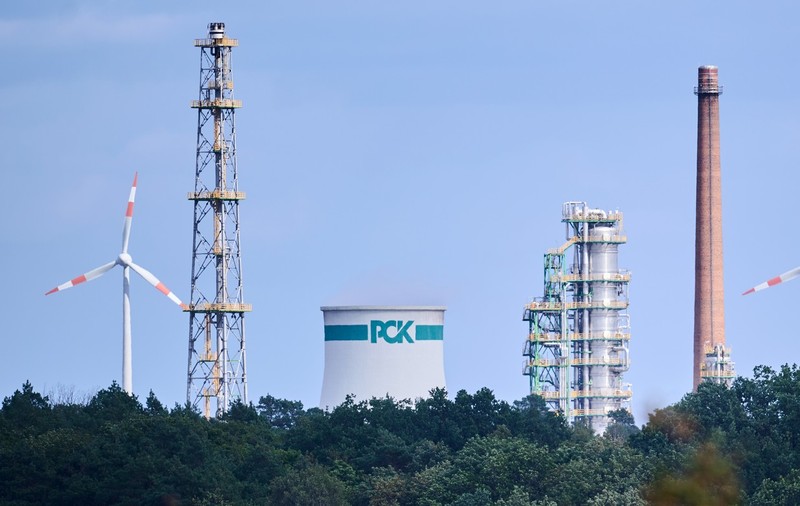 Berlinul a pus sechestru pe rafinăriile deținute de grupul rus Rosneft în țară, pe fondul crizei energetice