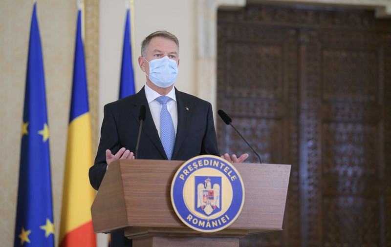 Active Watch și alte șase ONG-uri îi cer lui Iohannis să nu numească un premier „cu profil militar”
