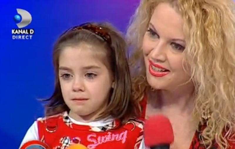 Oana Lis a adoptat la distanță o fetiță: «O iubesc foarte mult și cred că și ea mă iubește»