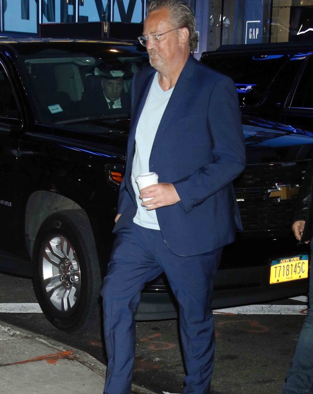 Matthew Perry, despre banii pe care i-a încasat pentru serialul „Friends”. Ce salariu primeau actorii