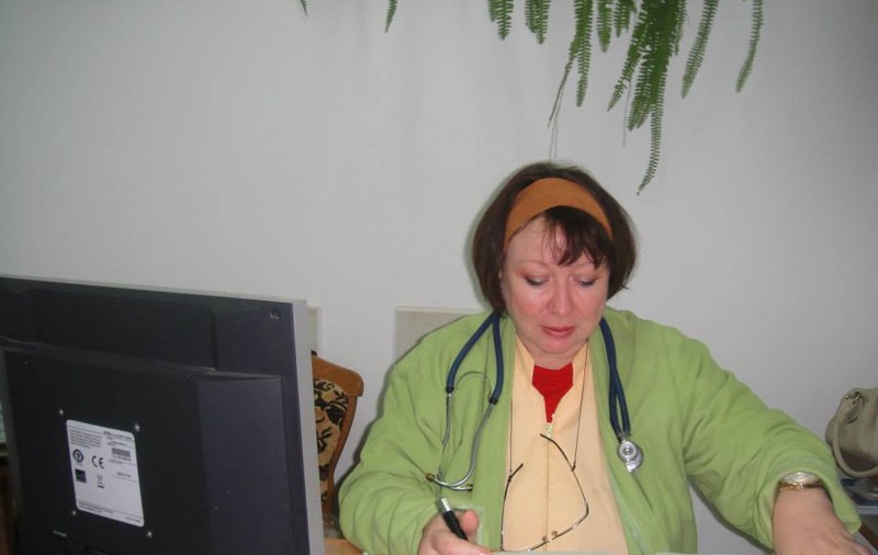 Chinul prin care trece un medic din Botoșani. Stă de gardă de 8 ori pe lună, deși e bolnavă de cancer. Apelul disperat pe care l-a făcut