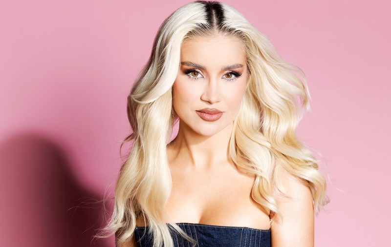 Reality show-ul Love Island România începe pe 2 octombrie la Pro TV. Anunțul făcut de Alina Ceușan, prezentatoarea emisiunii