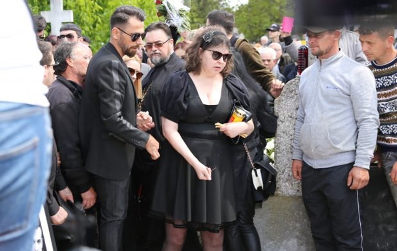 Rita Mureșan, cu ochii în lacrimi. "Am făcut atac de panică. Am fost stropită cu apă de Nelu"