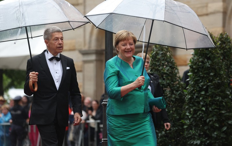 Germania a cheltuit 55.000 de euro pentru coafura și machiajul Angelei Merkel, deși aceasta nu mai este cancelar. Cât plătește pentru Olaf Scholz