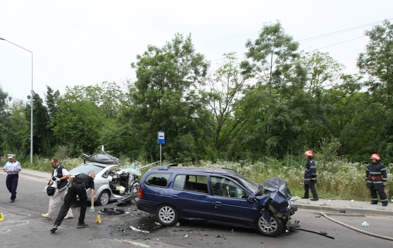 Patru morţi într-un accident rutier din judeţul Sibiu