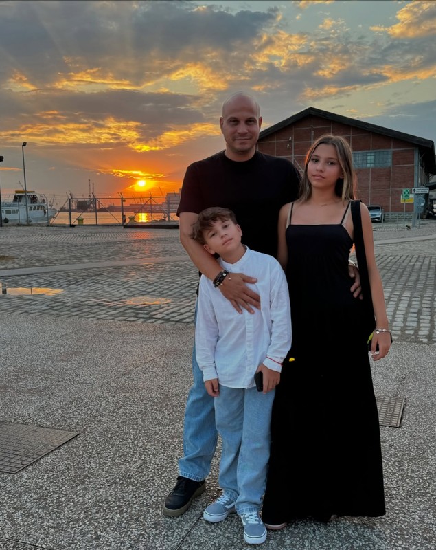 Giulia și Vlad Huidu sunt extrem de mândri de copiii lor. Antonia și Mika au deja primele lor realizări/ VIDEO EXCLUSIV