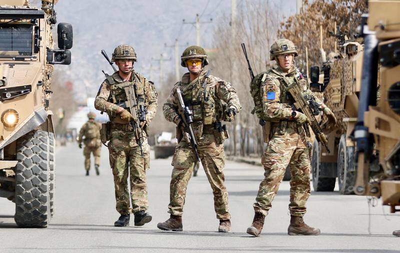 Un oficial britanic susține că veterani ai războiului din Afganistan s-au sinucis, după retragerea britanică