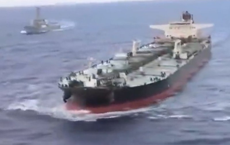 Armata SUA a sechestrat al optulea petrolier încărcat cu țiței în Oceanul Indian: „A sfidat carantina instituită de Trump”