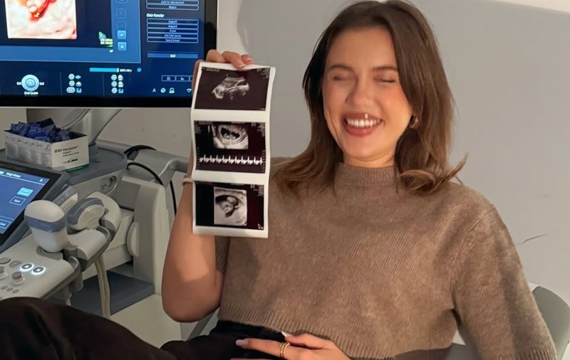 Emily Burghelea este însărcinată pentru a treia oară. Cum a reacționat soțul ei la aflarea veștii