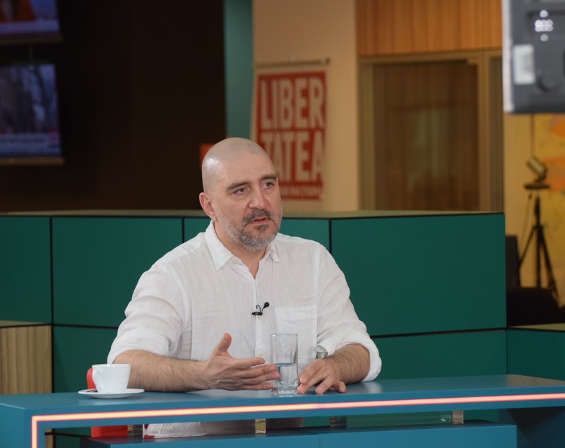 VIDEO/ Răzvan Exarhu a răspuns la Kestionarul Morning Glory, pe care îl aplică el pe invitații de la Rock FM