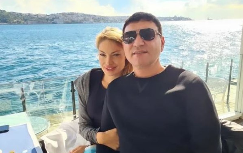 Cum o răsfață Cristi Borcea pe Valentina Pelinel. Fotografia care l-a dat de gol