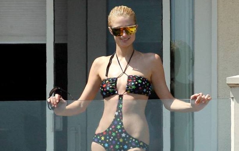 Paris Hilton, despre cum se menţine în formă: "Mănânc sănătos şi fac Pilates"