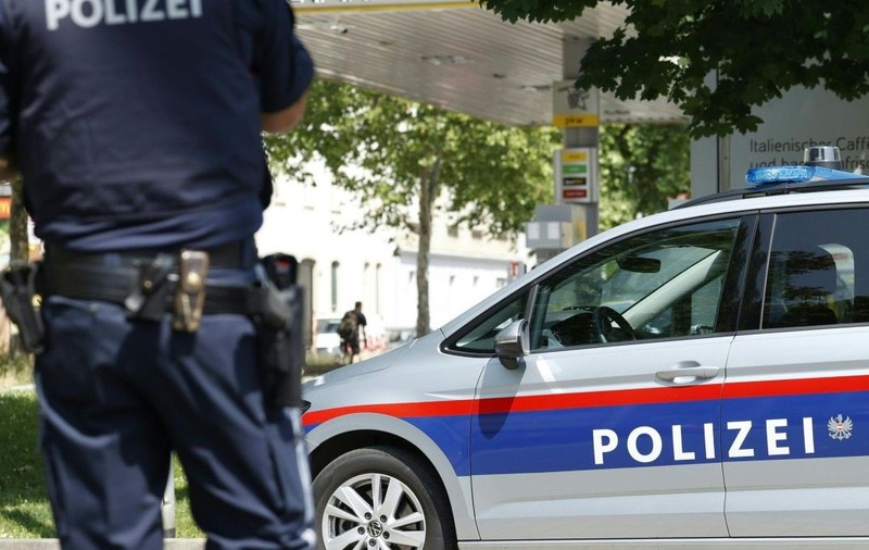 Polițiștii austrieci au reușit să recupereze mai multe biciclete furate și să îi rețină pe suspecți, ghidați pas cu pas de semnalul emis de dispozitivele de localizare Apple AirTag ascunse de proprietari. Foto: Hepta