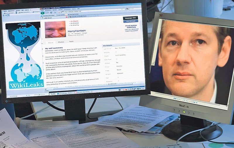 Julian Assange, fondatorul WikiLeaks, îşi căuta iubită pe internet