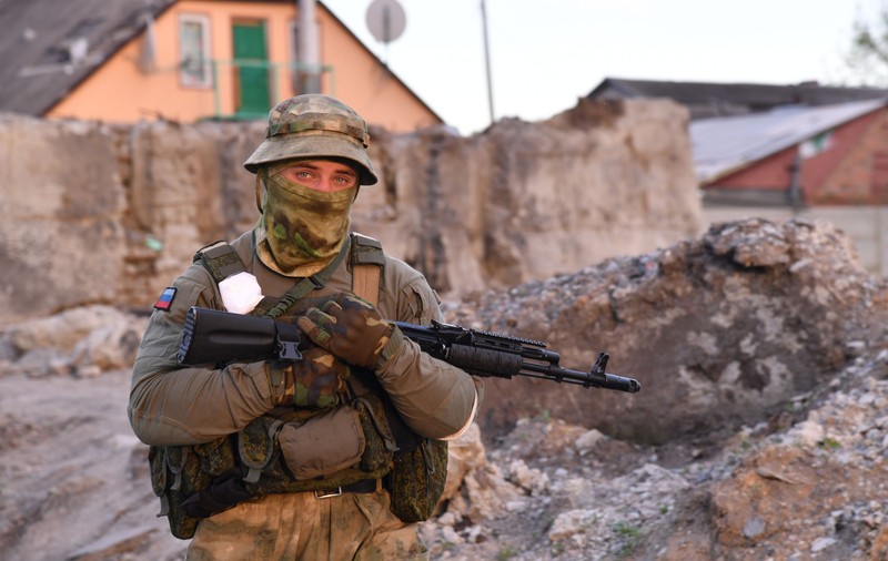Mărturii despre atrocitățile militarilor ruși din regiunea Kiev: „Deschideau focul și asupra câinilor. Ucideau civilii care părăseau localitatea”
