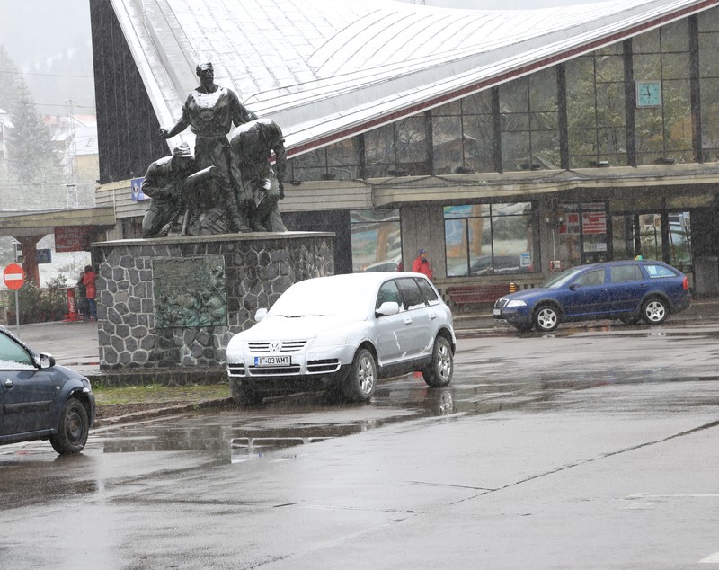 NINSORI în țară înainte de Paște! Se apropie 1 MAI, dar parcă-i iarnă în toată regula! GALERIE FOTO