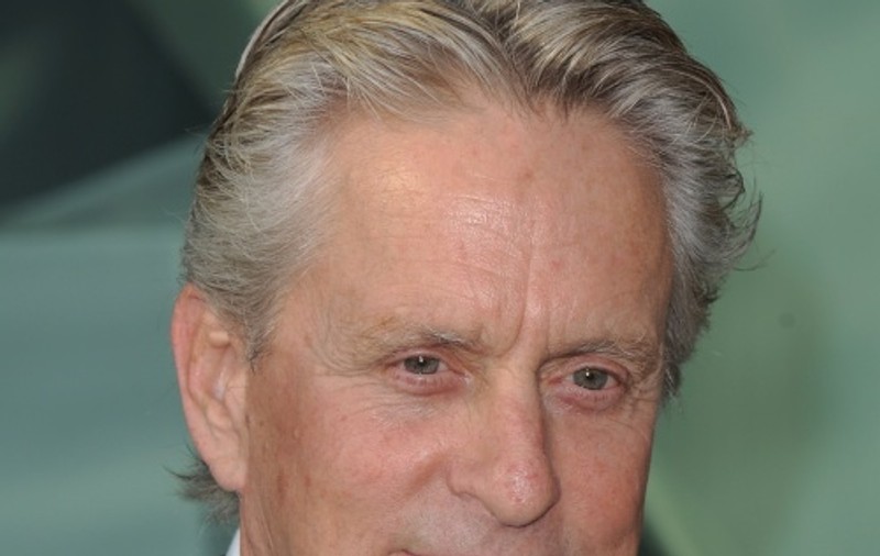 Michael Douglas planifică o călătorie în jurul lumii, dacă învinge cancerul