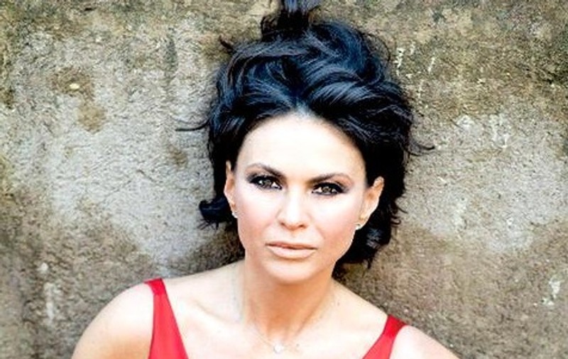 Ramona Bădescu locuiește în Italia și nu își poate vizita tatăl bolnav. „România a decis să-și închidă granițele pentru a evita contagierea”