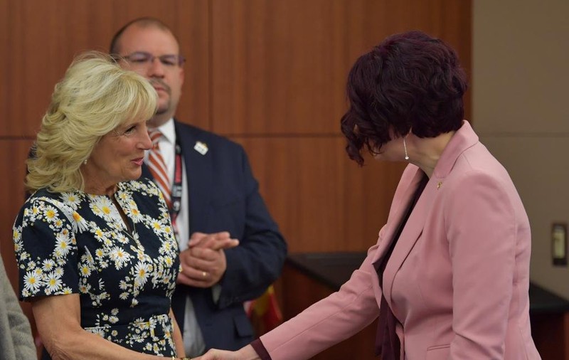 Mădălina Turza, consilierul premierului Ciucă, i-a prezentat lui Jill Biden strategia României la criza refugiaţilor din Ucraina