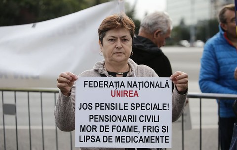 protest-pensionari-guvern-piata-victoriei-crestere-pensii-majorare-pensii-0
