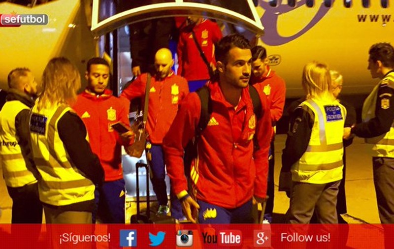 Amical de gală România - Spania (duminică, ora 21:45, TVR și Dolce Sport). Campionii mondiali și europeni au venit la Cluj-Napoca hotărâți să-și ia revanșa după înfrângerea administrată de tricolori în 2006, 0-1, la Cadiz. Azpilicueta ne avertizează: ”Vrem să câștigăm!”. Echipele probabile / GALERIE FOTO&VIDEO