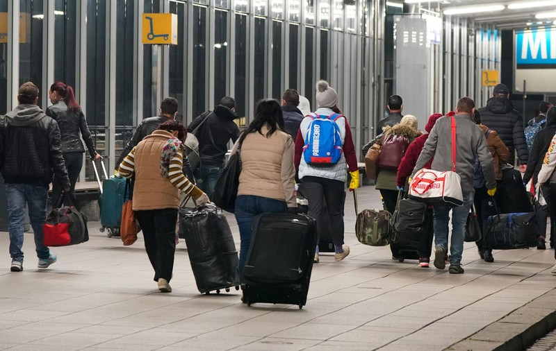 Deutsche Welle: Muncitorii din estul Europei, salariu minim pentru „îngrijirea 24 de ore din 24” în Germania