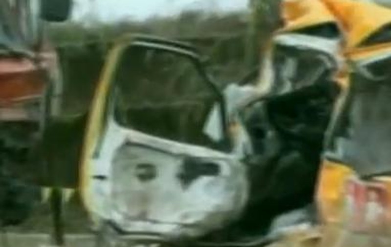Accident grav în China. 18 oameni au murit după ce autobuzul a plonjat în lac