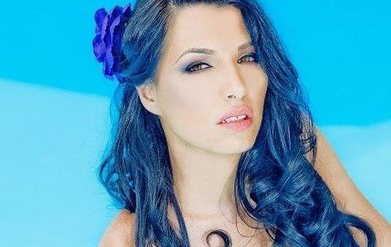 Sorana, ex-ASIA: "Îmi vine să plâng de ciudă!" Află ce a păţit cântăreaţa de n-a pus geană pe geană!