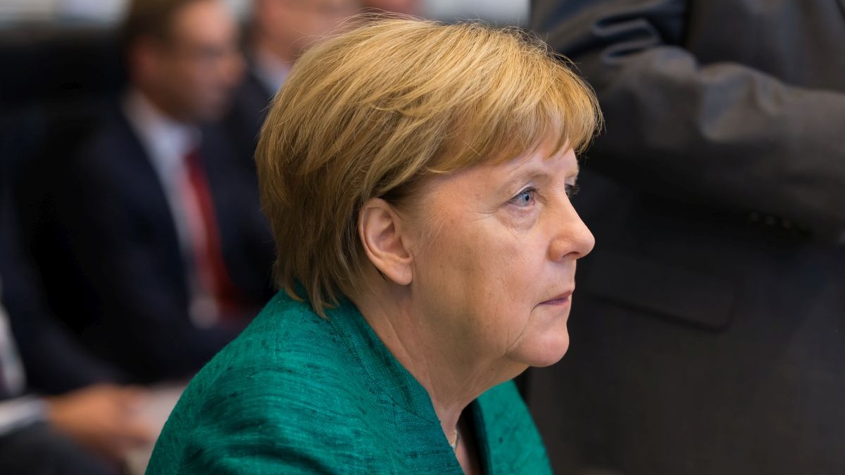 Germania a anunțat primele reacții față de Arabia Saudită. Cancelarul geman Angela Merkel, îmbrăcată în verde, la o întrunire