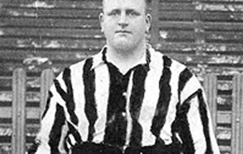 William Foulke, cel mai gras portar din lume, a făcut performanţă, în ciuda dimensiunilor impresionante 