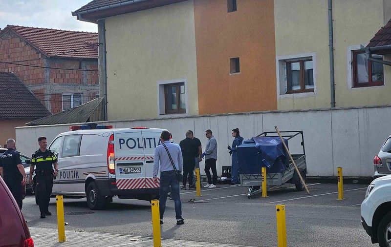 Un bărbat și două femei, reținuți în cazul crimei de la Oradea, unde o tânără a fost ucisă, băgată într-un geamantan și ascunsă într-o remorcă