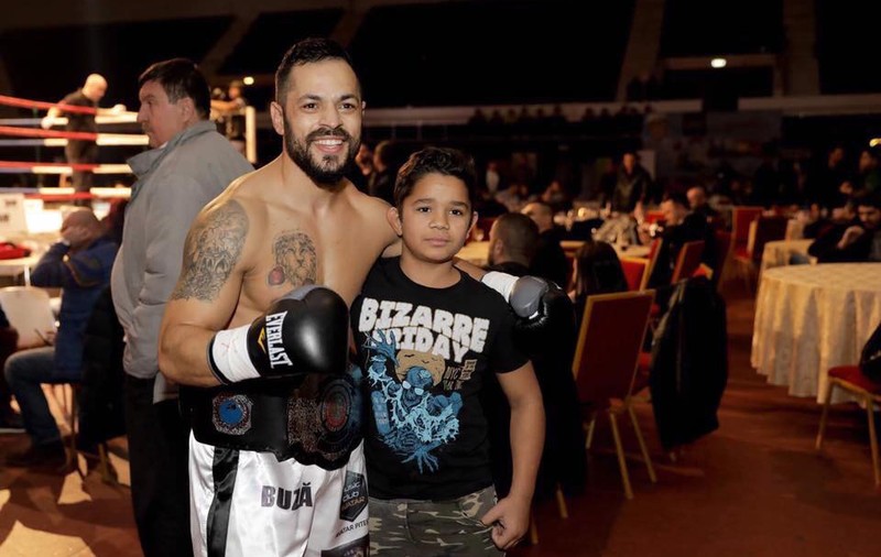 Spaima „spartanilor”, antrenorul orfanilor. Boxerul Robert Cristea pregătește copiii de la centrul de plasament din Periș: „Simt că mă identific cu ei”