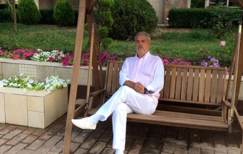 Cum a vândut Adrian Năstase cireșe în Piața Obor. Două momente amuzante povestite de fostul premier