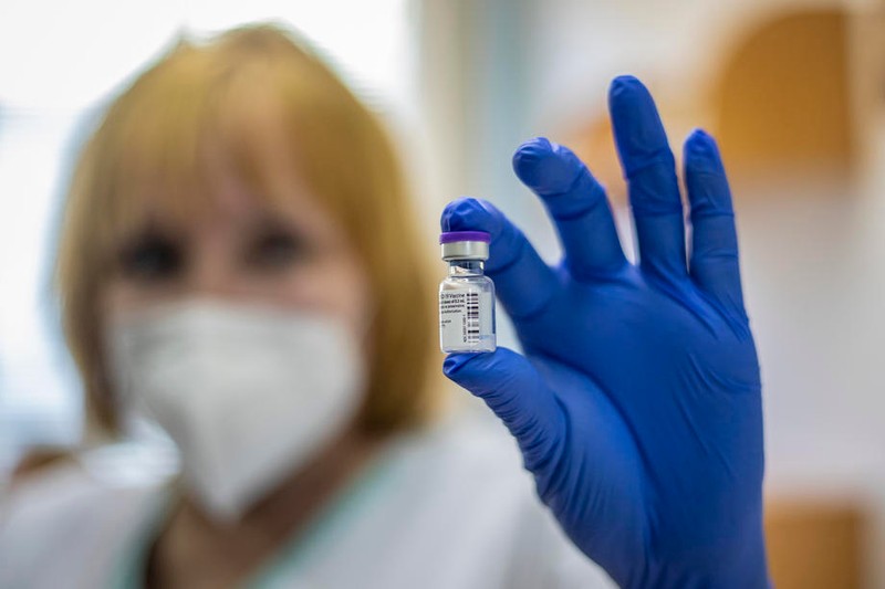 Vaccinul Pfizer/BioNTech a fost distribuit în toate statele Uniunii Europene, care au început deja campania de imunizare a populației | Foto Hepta