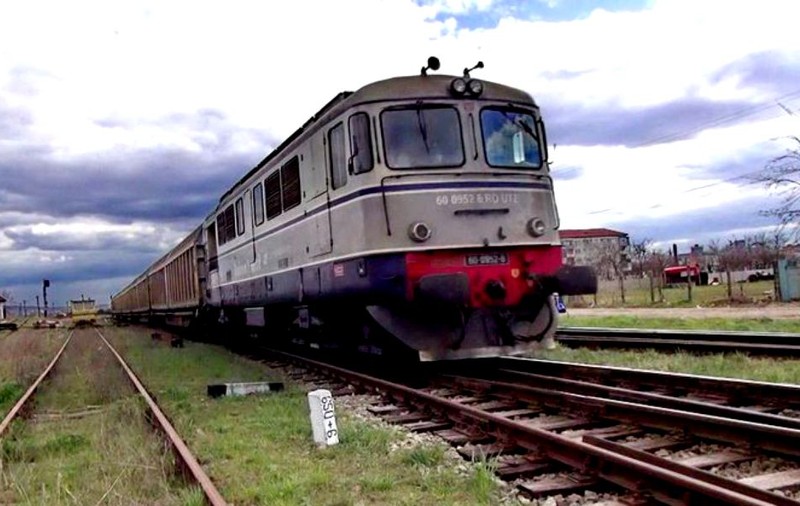 Femeie lovită de tren la Pasajul Andronache! A murit strivită de locomotivă