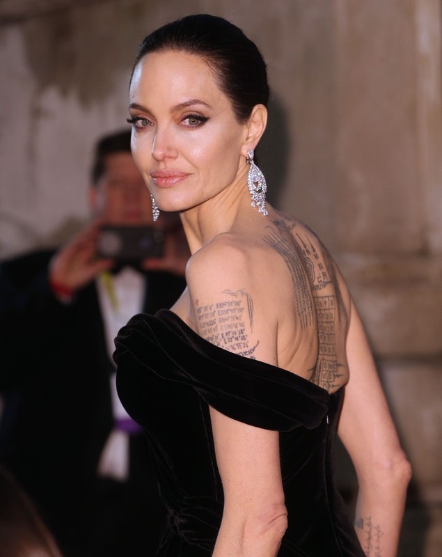 Lux incredibil în vila Angelinei Jolie din Londra. Opulența e la ea acasă | FOTO