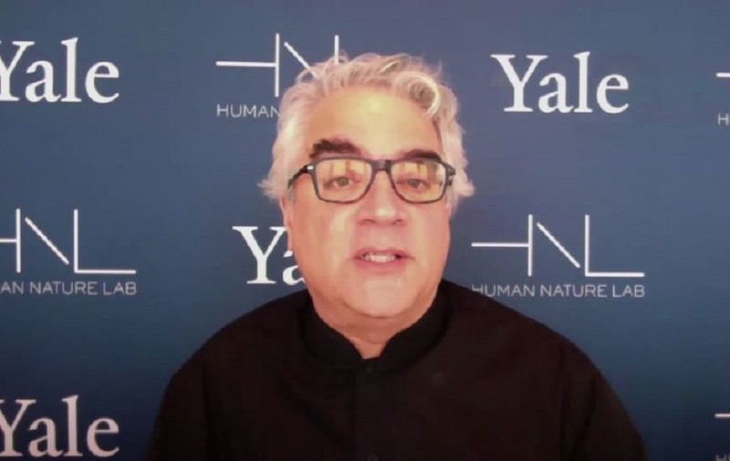 VIDEO | Un renumit sociolog de la Universitatea Yale susține că lumea va intra în perioada post-pandemică până la finalul anului 2023
