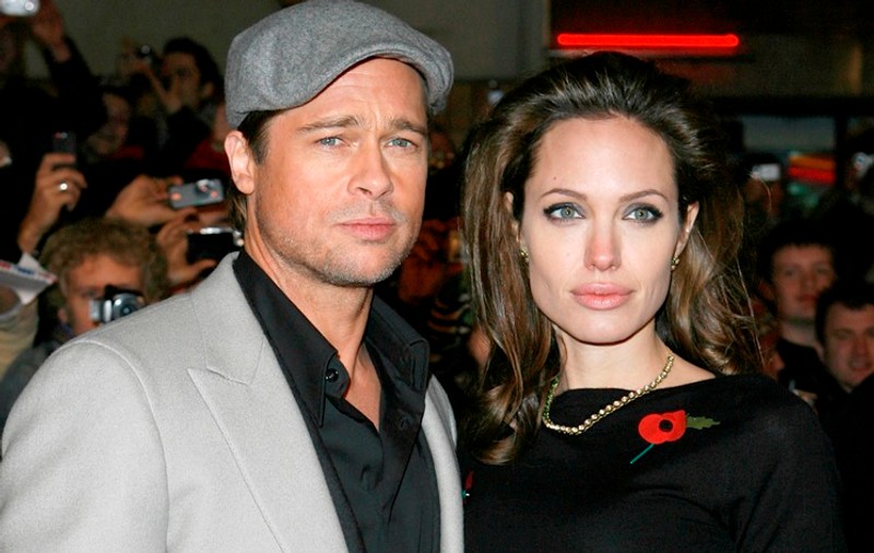 Pe ce pun mâna se transformă în aur! Angelina Jolie şi Brad Pitt au vândut ÎN CÂTEVA ORE producţia lor de vin rose din 2012!