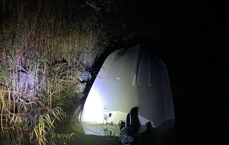 Ambarcațiune cu patru pasageri la bord, răsturnată în Delta Dunării. Coducătorul bărcii era băut