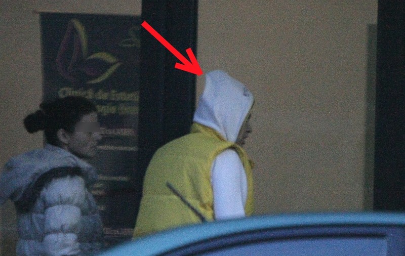 O vedetă de la noi, DE NERECUNOSCUT! Uite cum S-A DEGHIZAT | FOTO